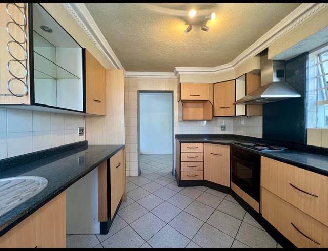 3 BEDROOM TOWNHOUSE FOR SALE IN WINCHESTER HILLS